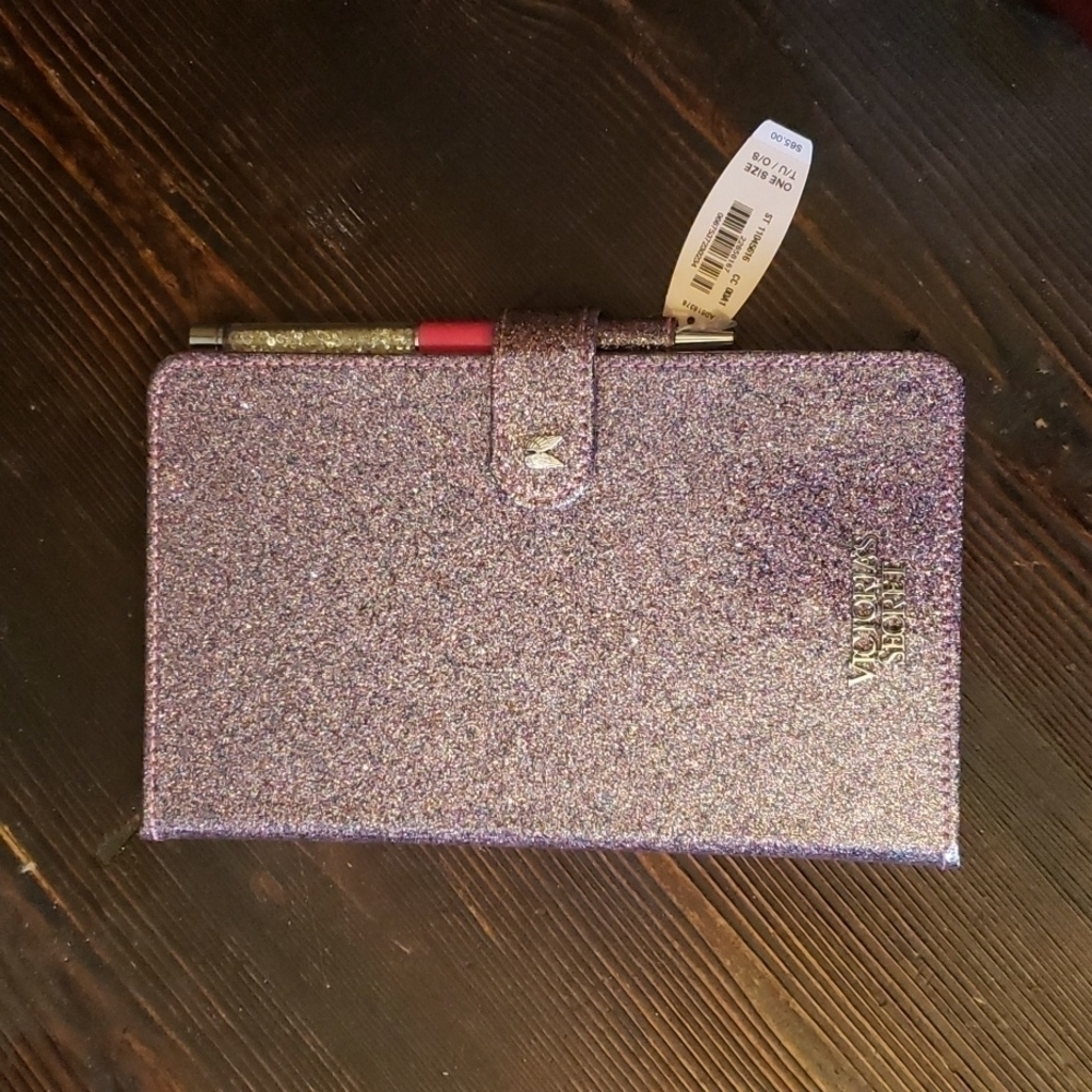 𝅺victoria secret notebook and pen. Set